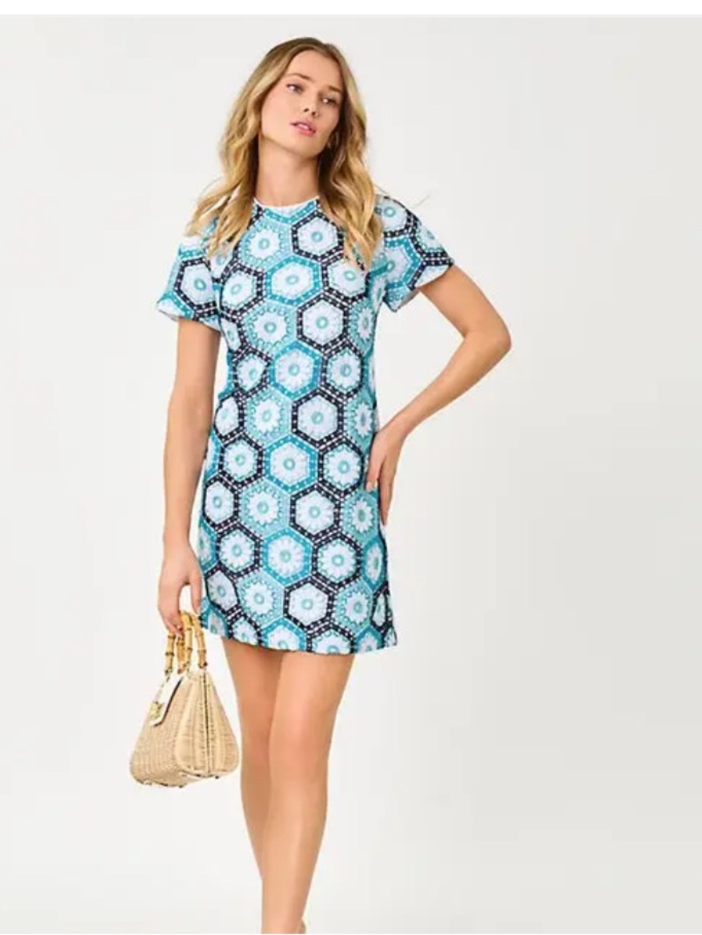 NWT Lilly Pulitzer Layla Shift Bellevue Blue Daisy Hex Crochet Dress